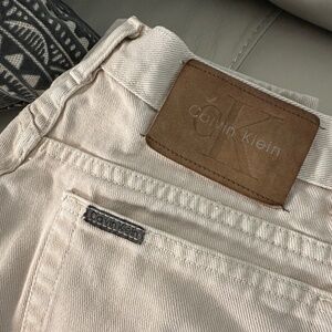 CALVIN KLEIN - Vintage Beige Denim - Size 10, fits like a 4